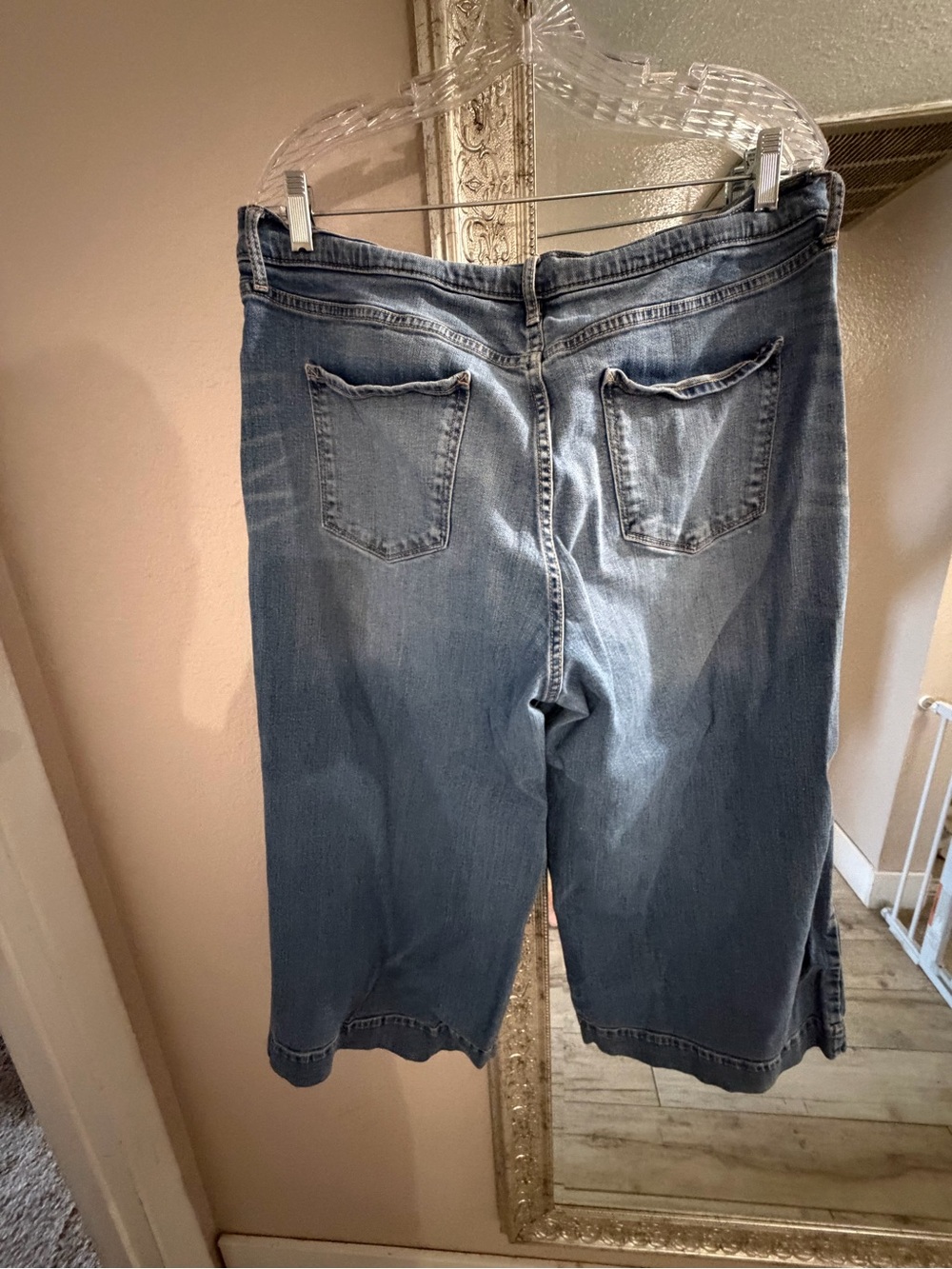 a.n.a Light Blue High-Rise Wide Leg Crop Jeans